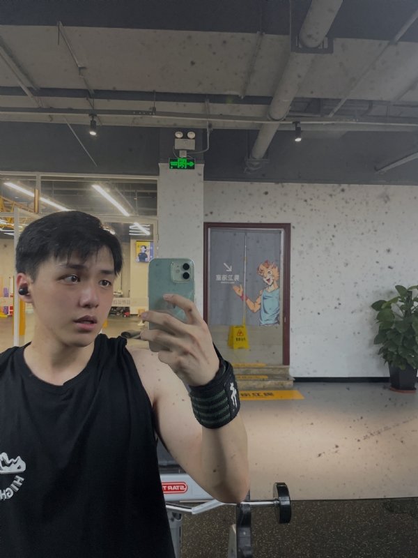 想吃猫的鱼的第一张照片--福州蓝颜知己交友网