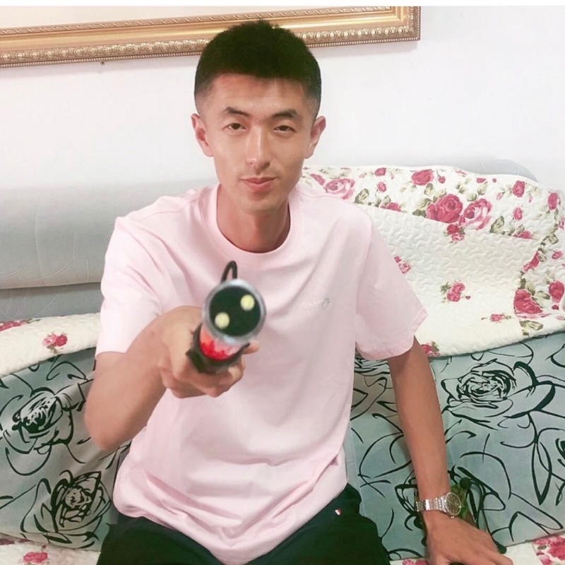 转身留下孤独的她的第一张照片--福州蓝颜知己交友网